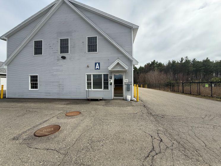 Rental office at the Storage Star self-storage facility in Berwick, ME on Portland Street