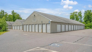Drive-up storage units in Arundel on Portland Rd