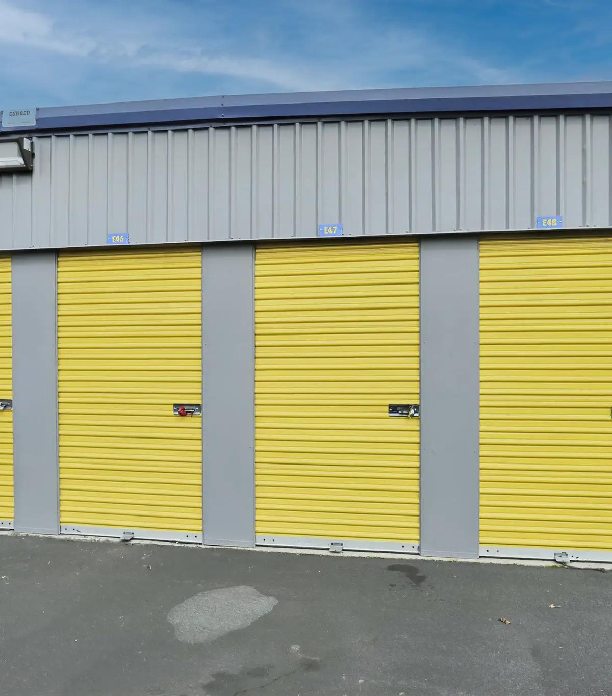 Ground-level drive-up storage at Storage Star Chico Esplanade