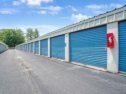 Convenient drive-up access storage units in Wilbaham, MA