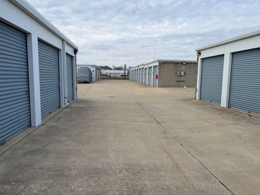 Drive-up storage units with outdoor vehicle storage in Champaign, IL on W Kenyon Rd