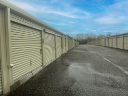 Drive-up storage units in Williamsburg at 2350 Boston Rd