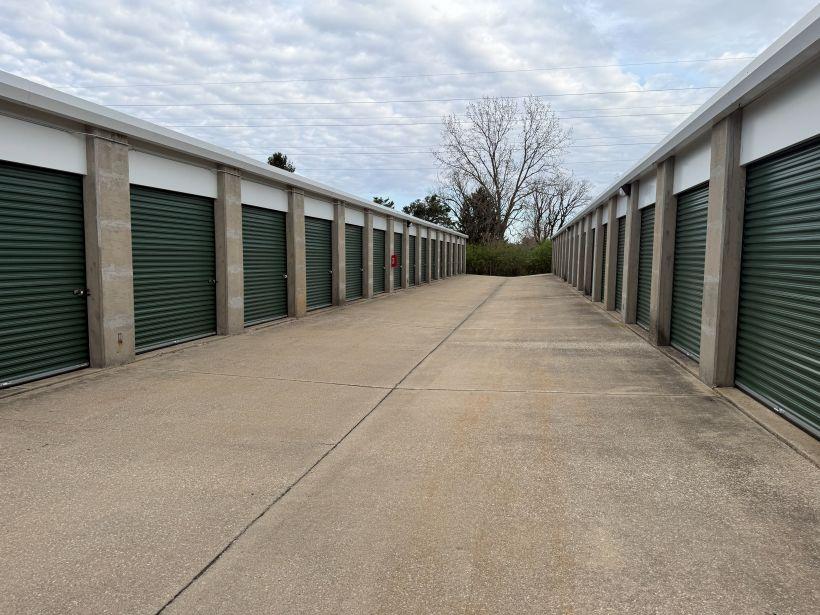 Outdoor drive-up storage units